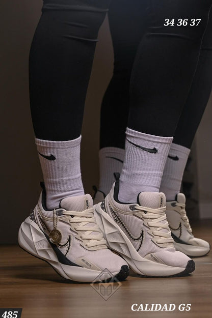 Nike React